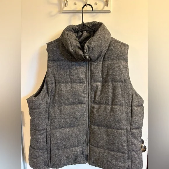 BUNDLE Old Navy Women’s Vest - Picture 2 of 9